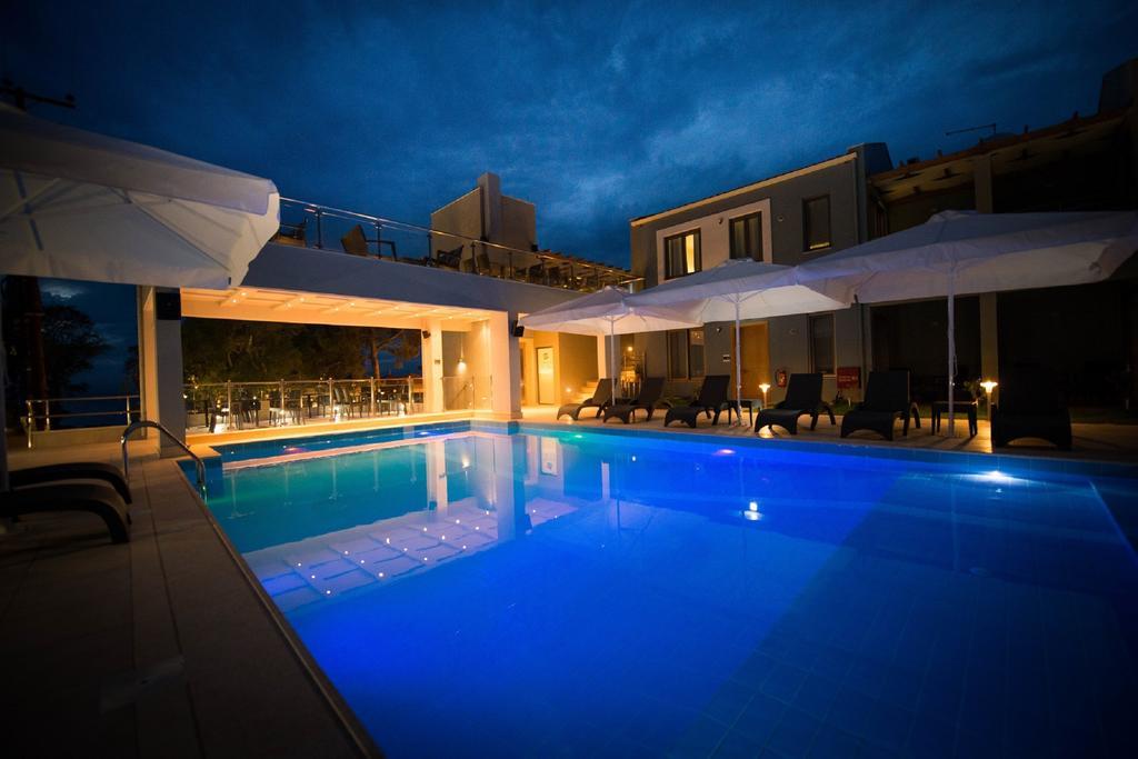 Mantinia Bay Aparthotel 3*