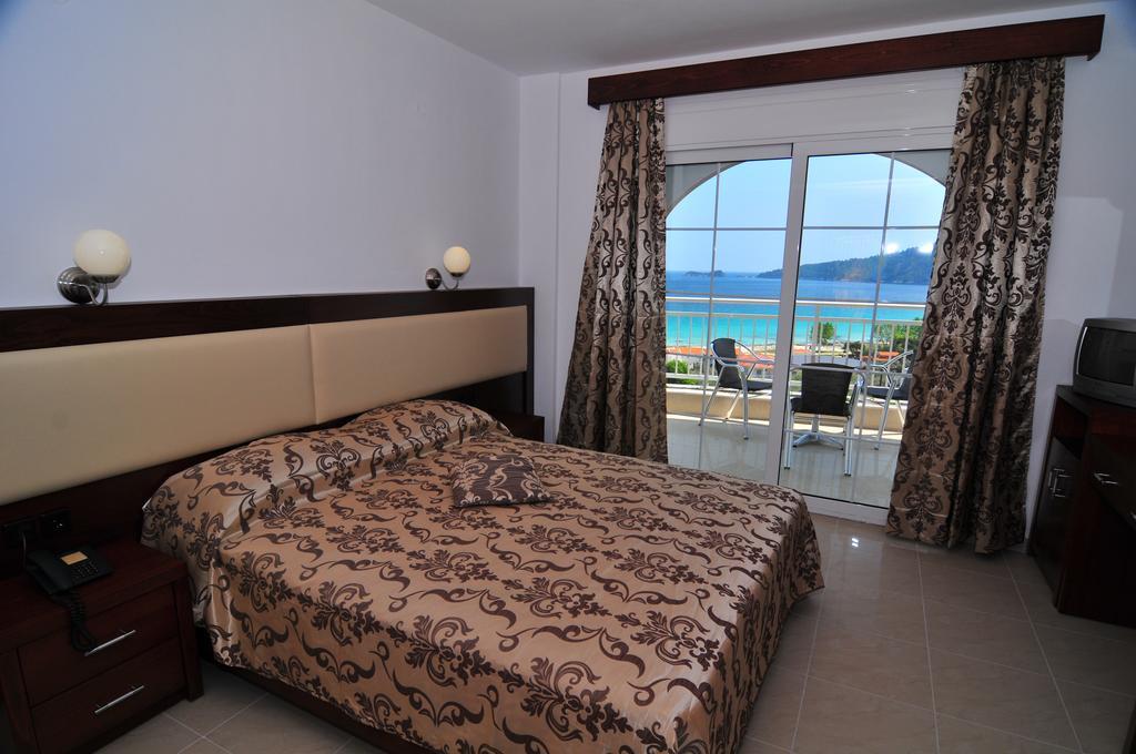 Aparthotel Emerald Chrysi Ammoudia