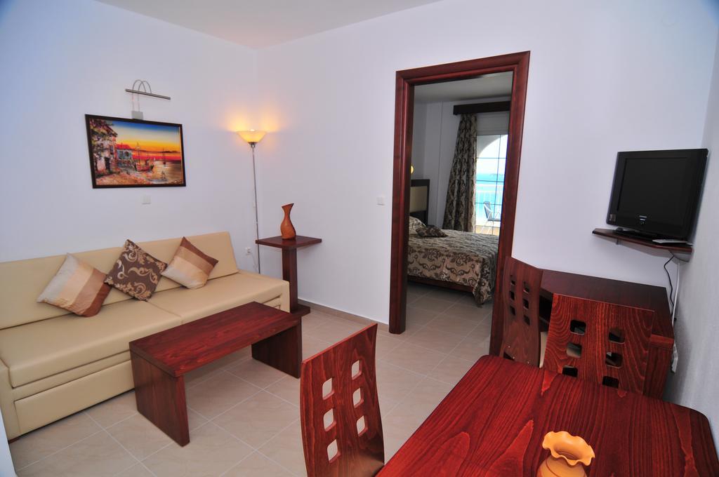 Aparthotel Emerald Chrysi Ammoudia