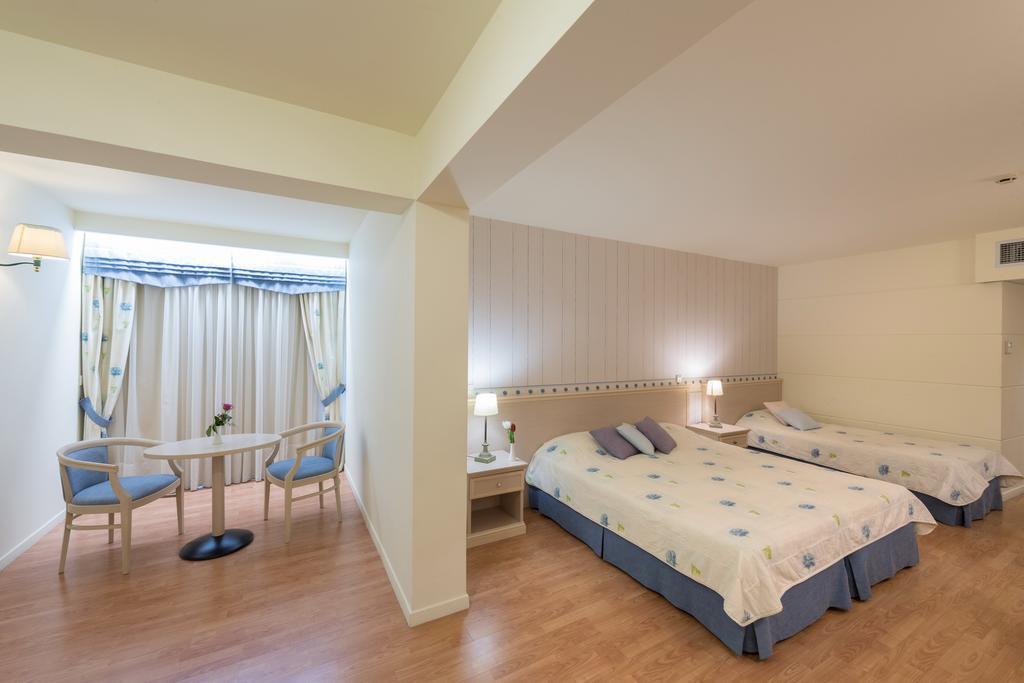 Poseidon Palace Resort 4*