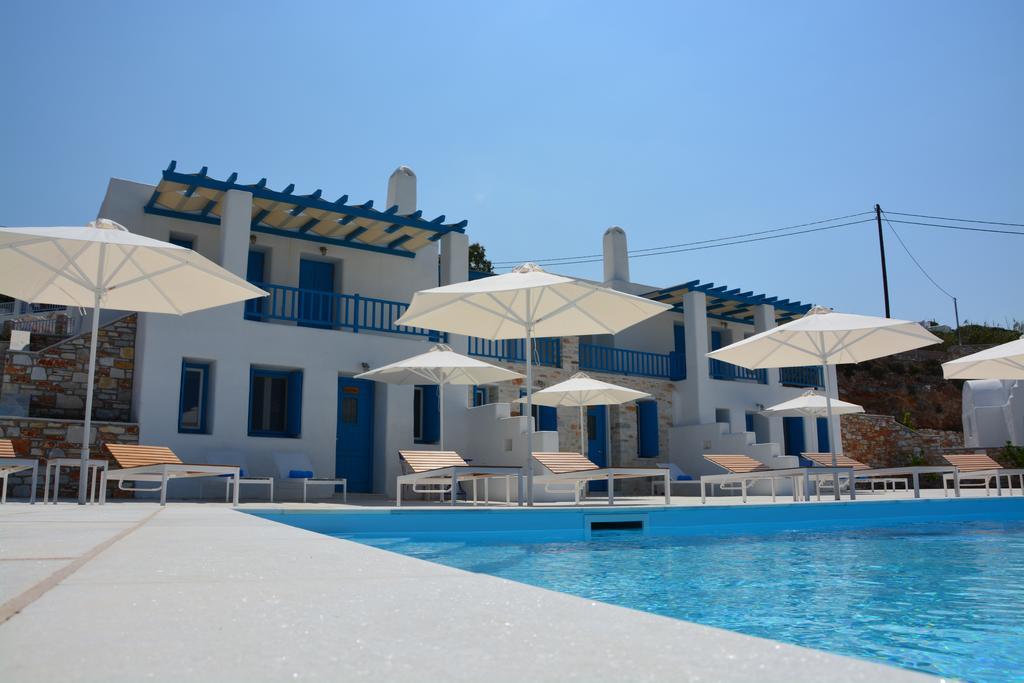 White Blue & Apartment *