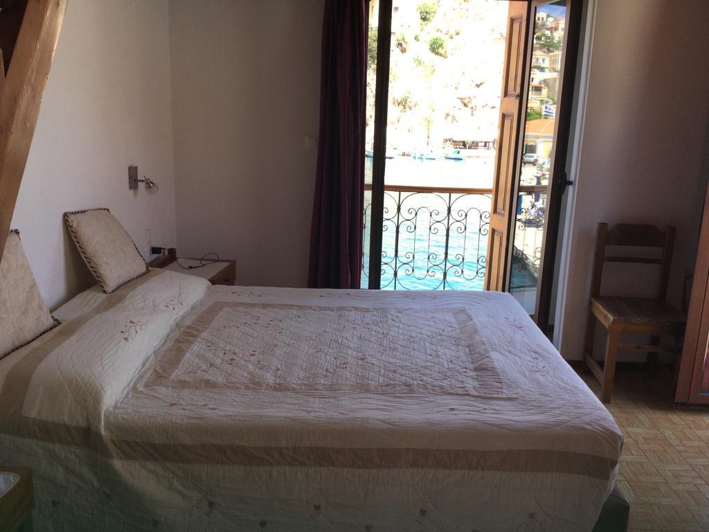 Captain's 3* Symi