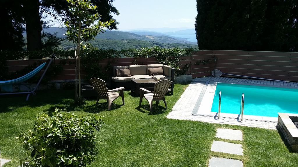 Pacithea Villas *