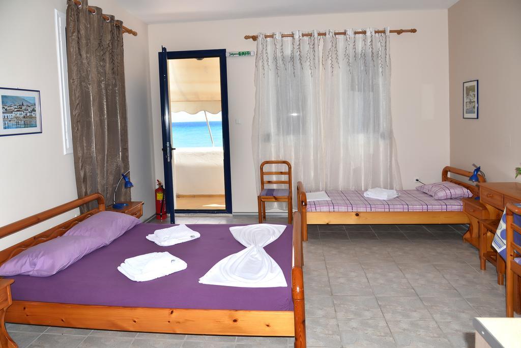 Iro Aparthotel 2*