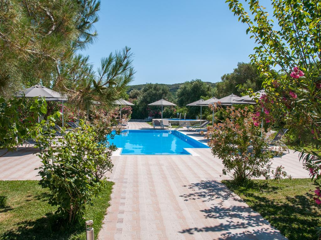 Peristera Aparthotel