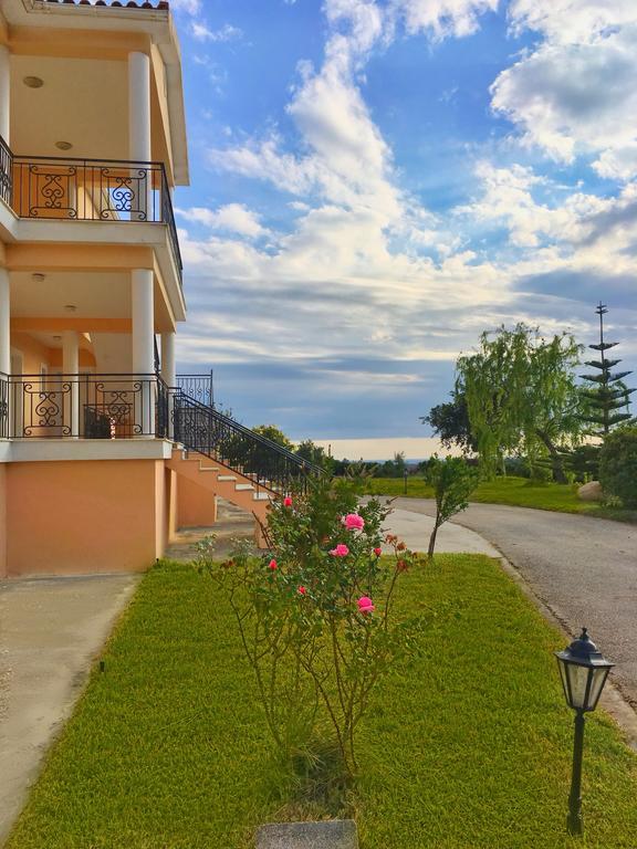 Sunshine Apartment Karavados