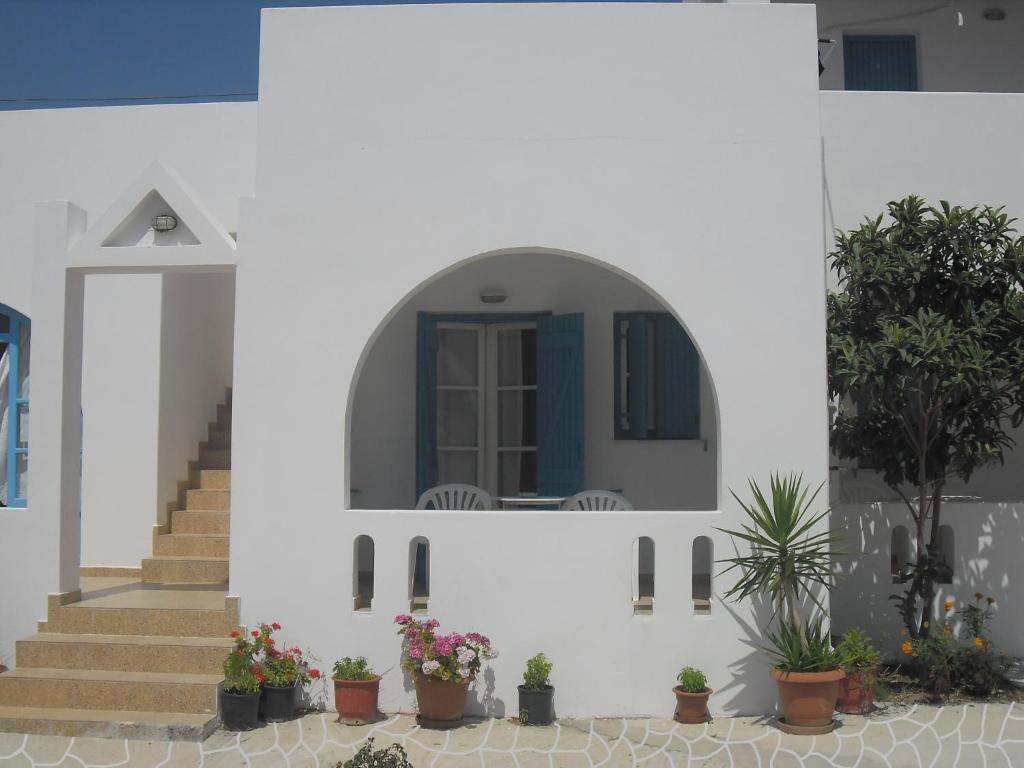 Studios Parian Blu Apartment Logaras