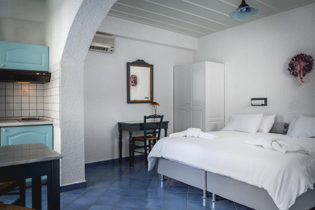 Aparthotel Nikis Village 3*