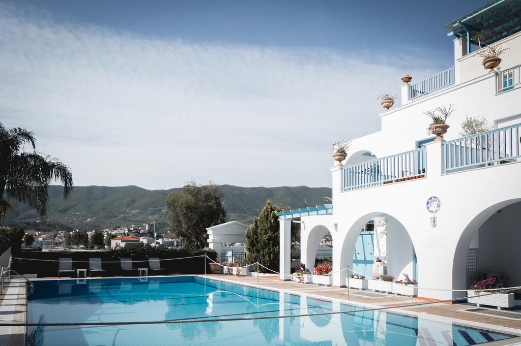 Aparthotel Nikis Village