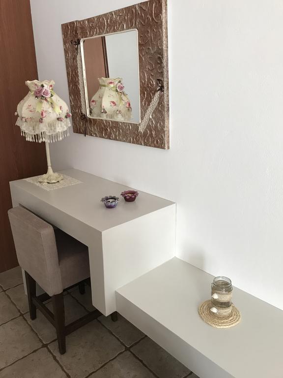 Niriides Apartment *