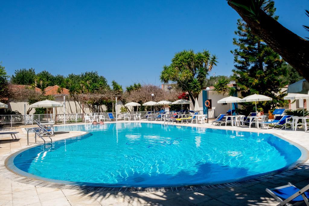 Campsite Kalamitsi Beach Camping Village 2*