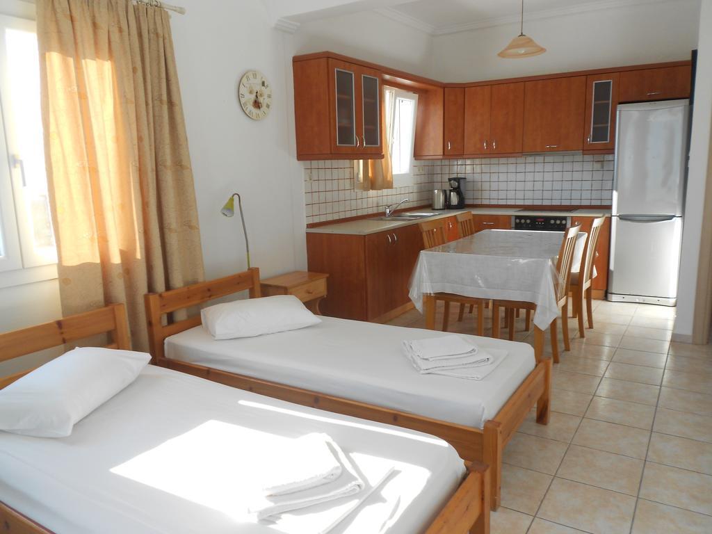 Nicolas Hotel *
