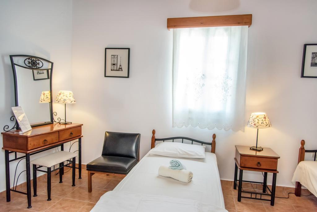 Didymes Studios Apartment Kionia