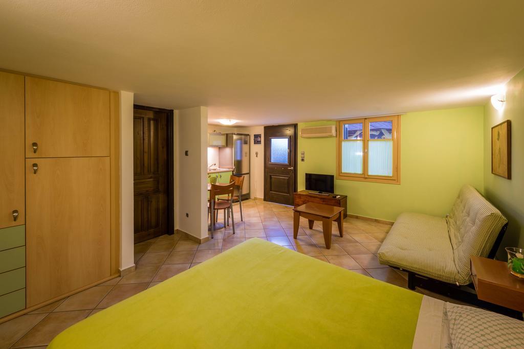 Mazourka Apartment *