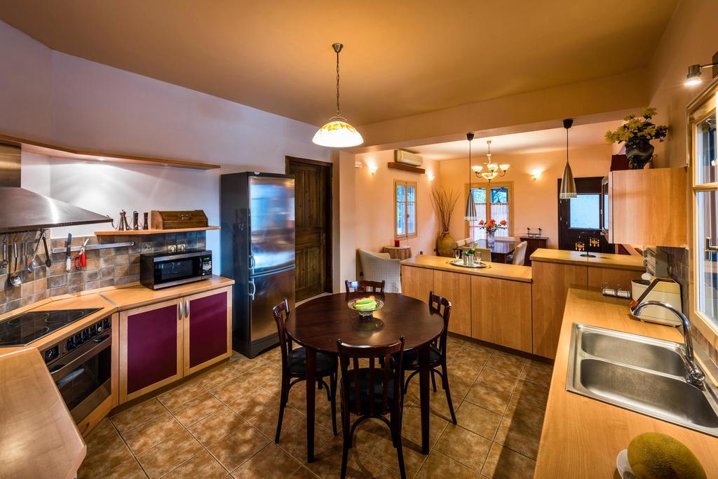 Mazourka Apartment *