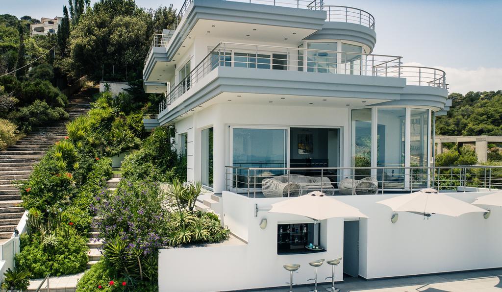 Coral Apartment