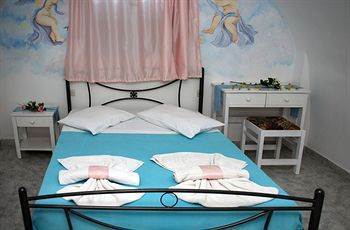 Althaia Hotel Perivolos (Santorini)