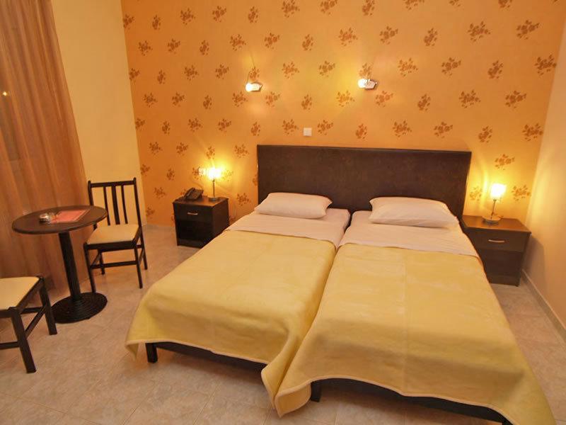 Enastron Hotel