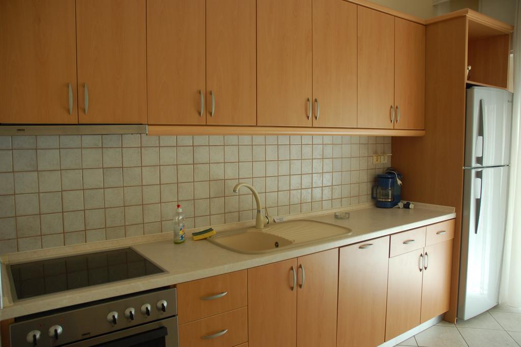 Apartment Zefi's Nea Peramos (Macedonia)
