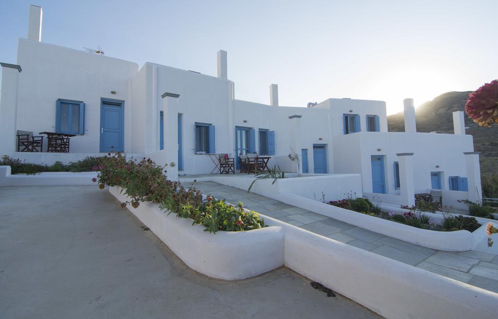 Almyra * Skyros