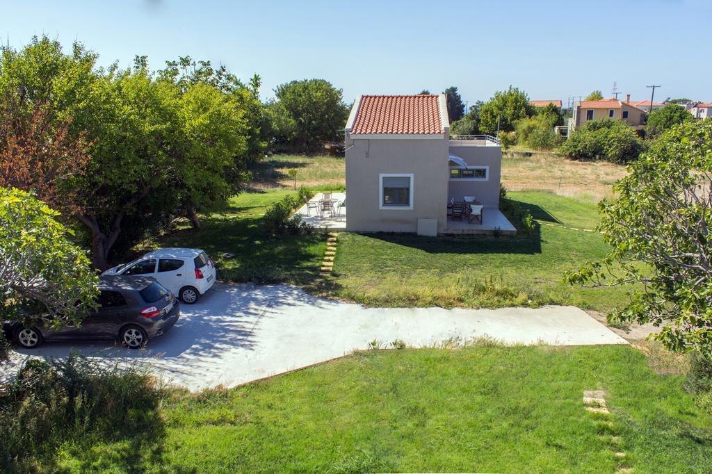 Holiday home Perivoli House B Skala Eresou