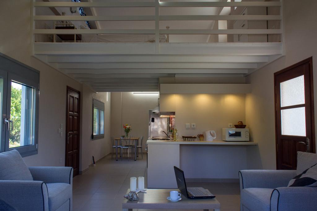 Perivoli House B Holiday home