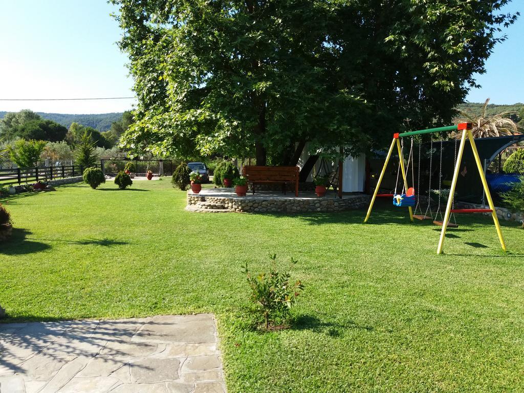 Antonis House