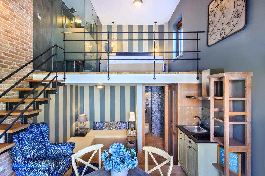 By The Sea Luxury Apartment