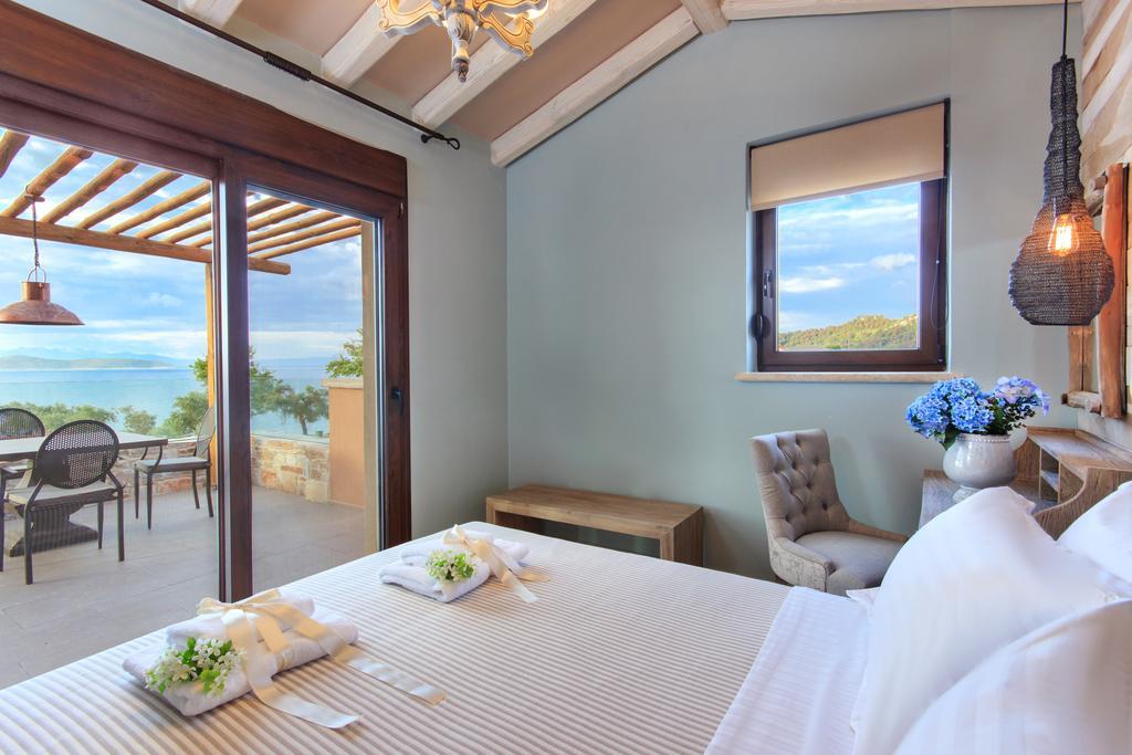 By The Sea Luxury Apartment *