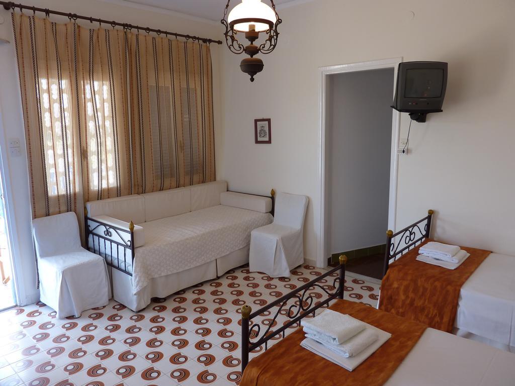 Guest house Niki Livadi (Serifos)