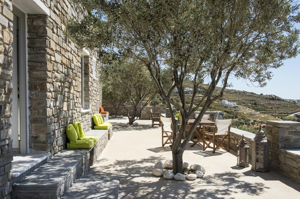 Olive Tree House In Parikia Holiday home