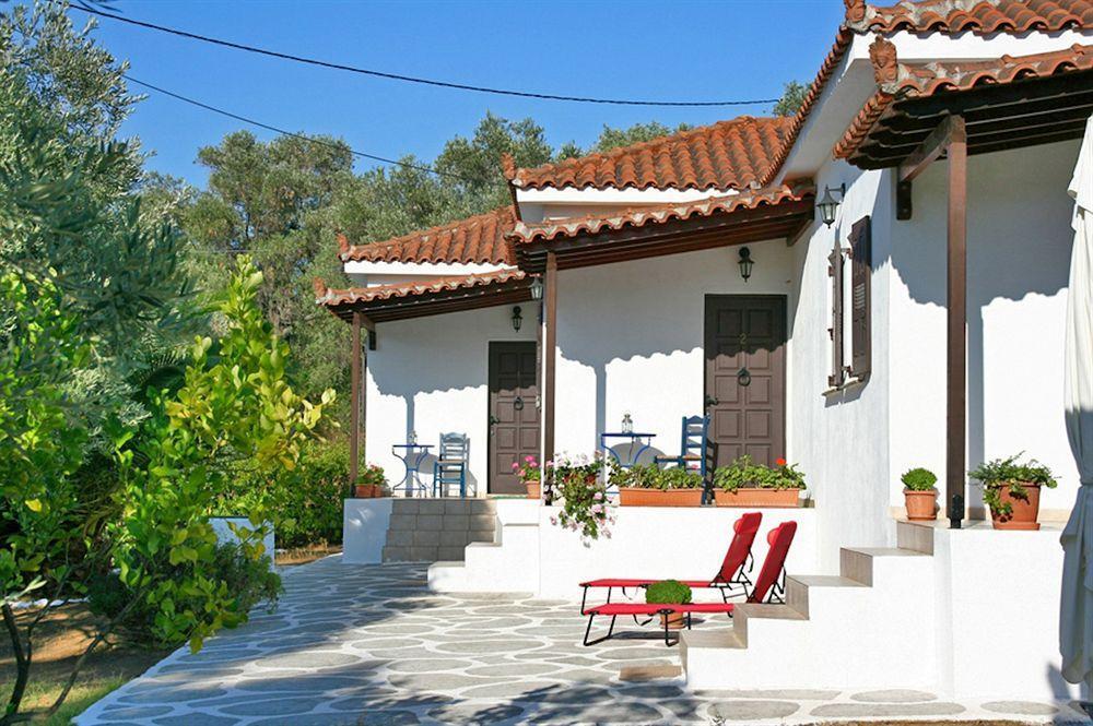 Villas Hotel *