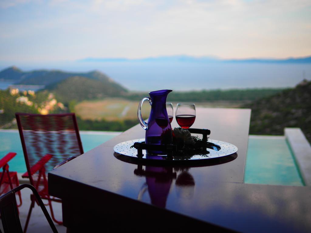 Red Grey Sea View * Schinias