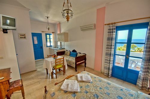 Guest house Artemis Village 2*