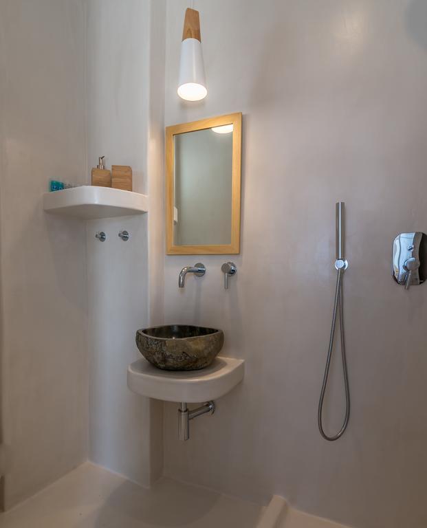 Halara Apartment Plaka (Milos)