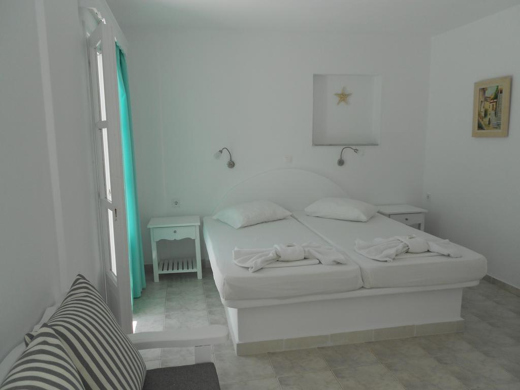 Nicolas Hotel *