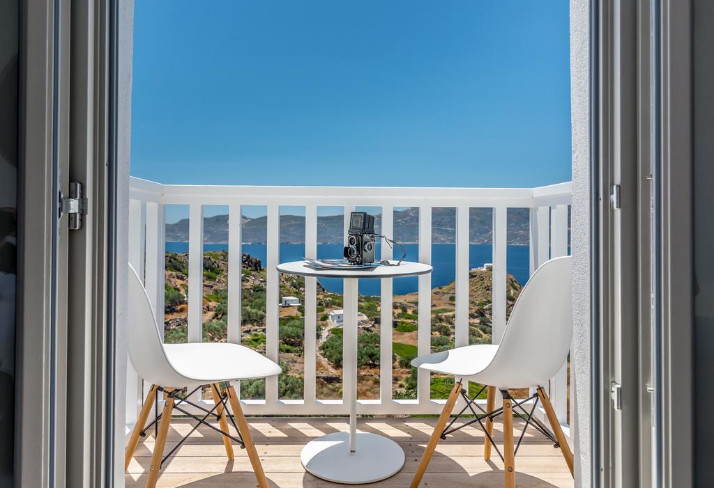 Halara Plaka (Milos)