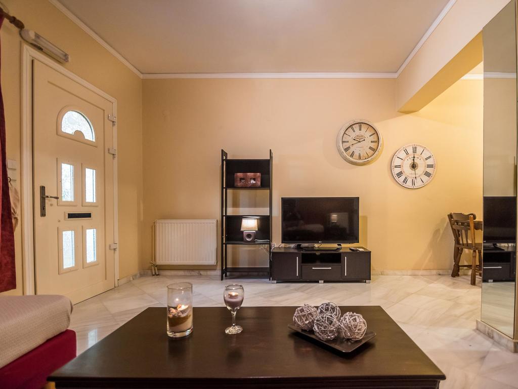 Ira Apartment