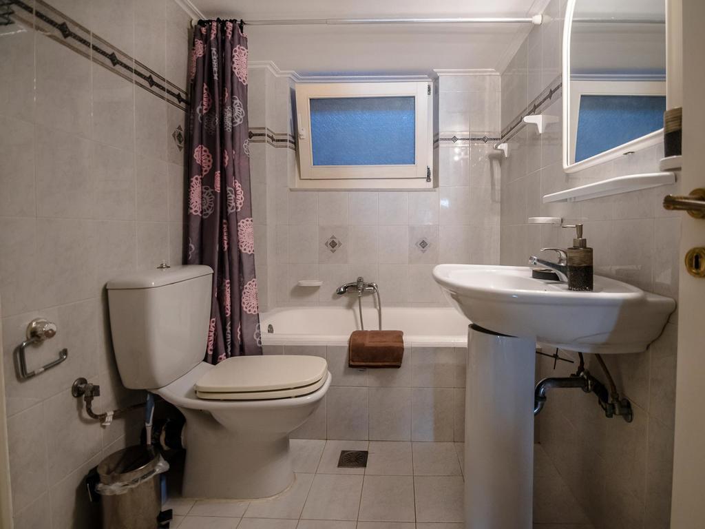Ira Apartment