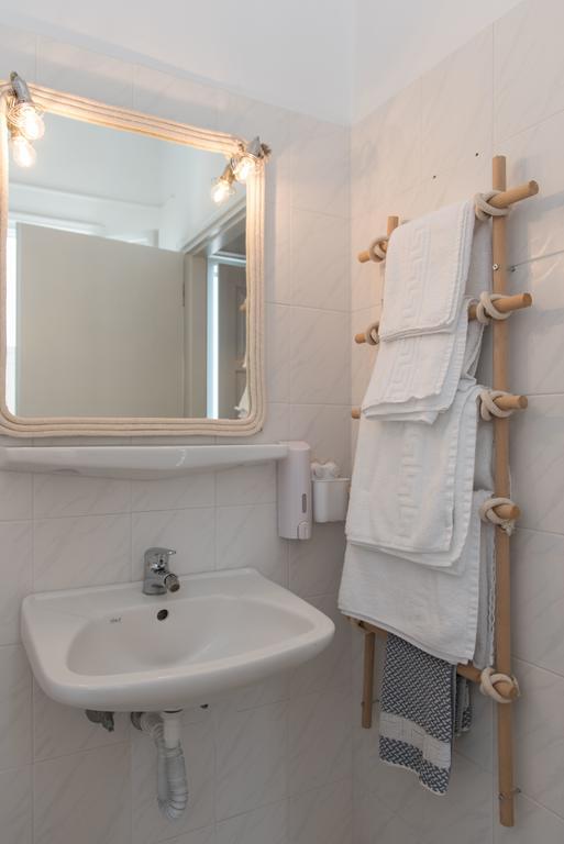 Apartment To Maro *