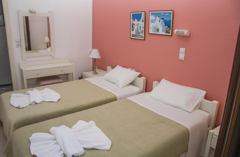 Zorbas Hotel & Apartments