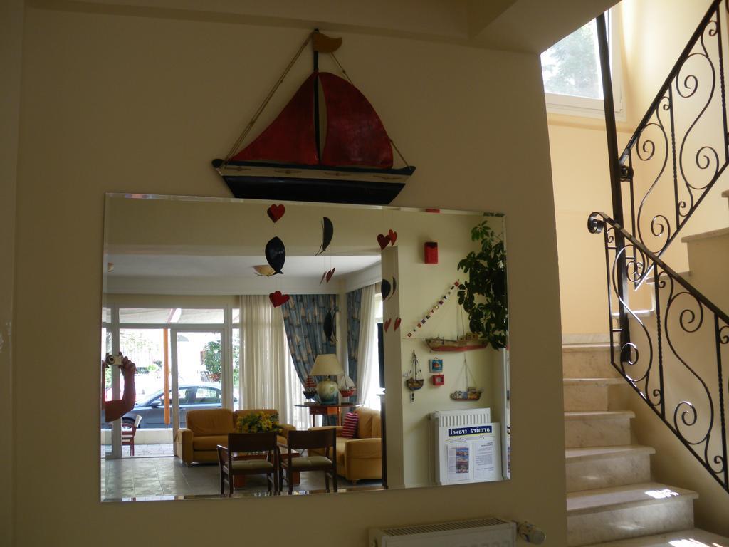 Naias Hotel