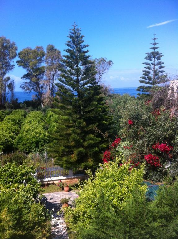 Anna's By The Sea *
