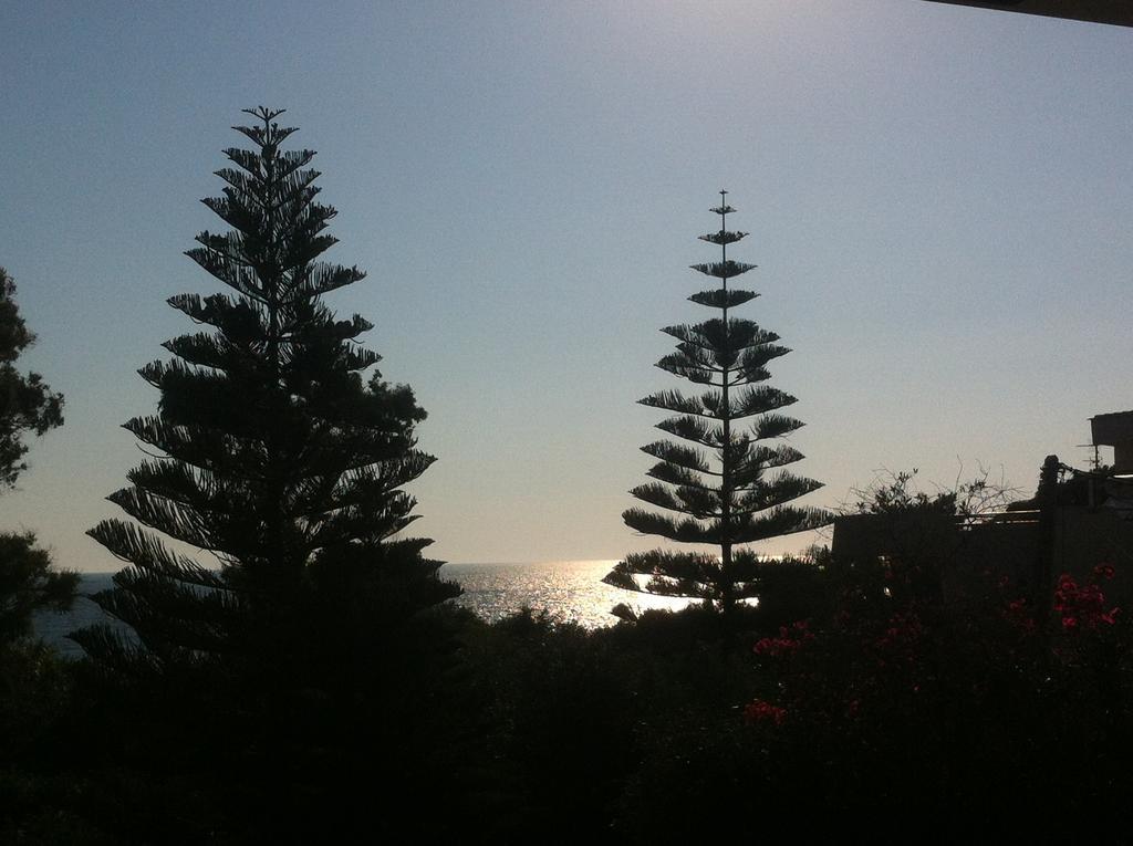 Anna's By The Sea *