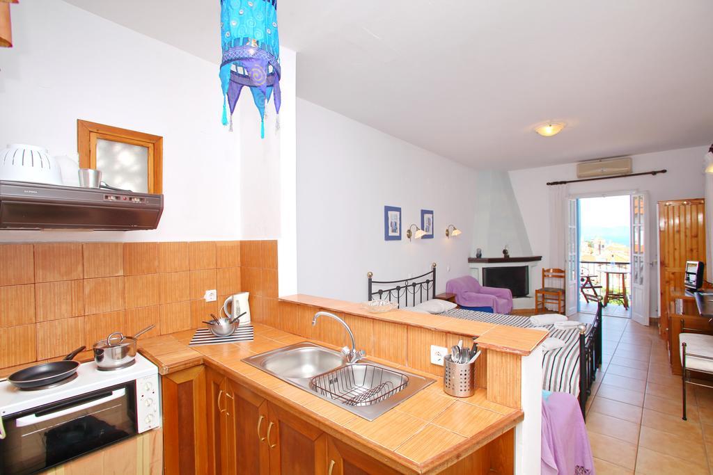 Anatoli Apartment *