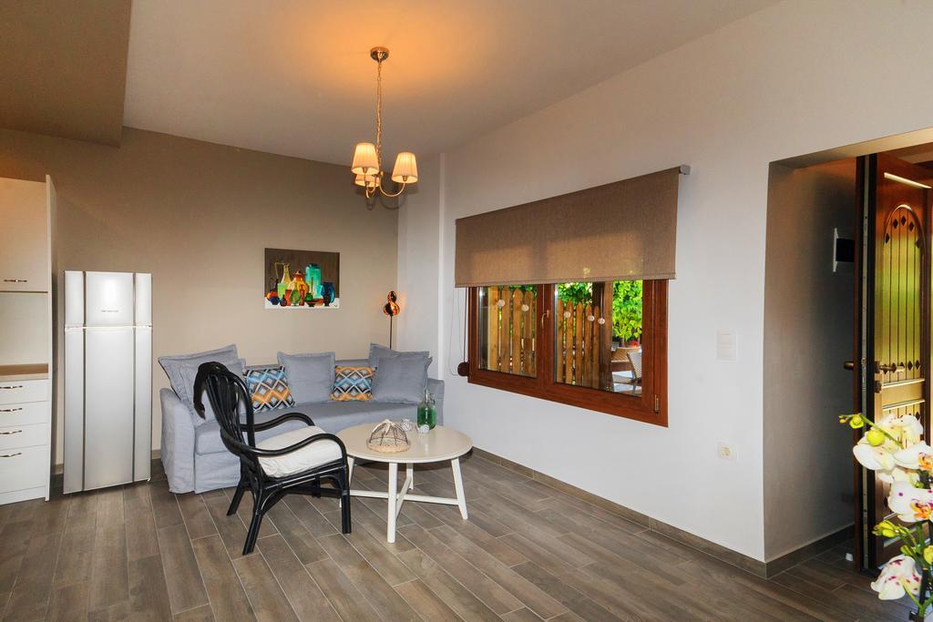 Kissos Apartment *