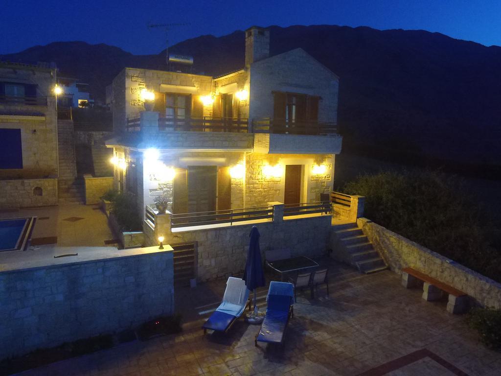 Lake Villas Villa Mourion (Apokoronas)