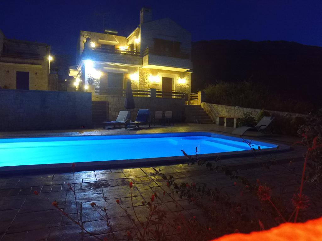 Lake Villas Villa Mourion (Apokoronas)