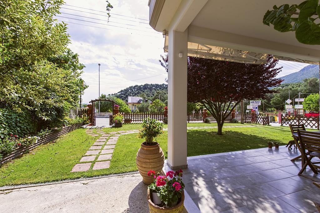Rousis Studios * Parga