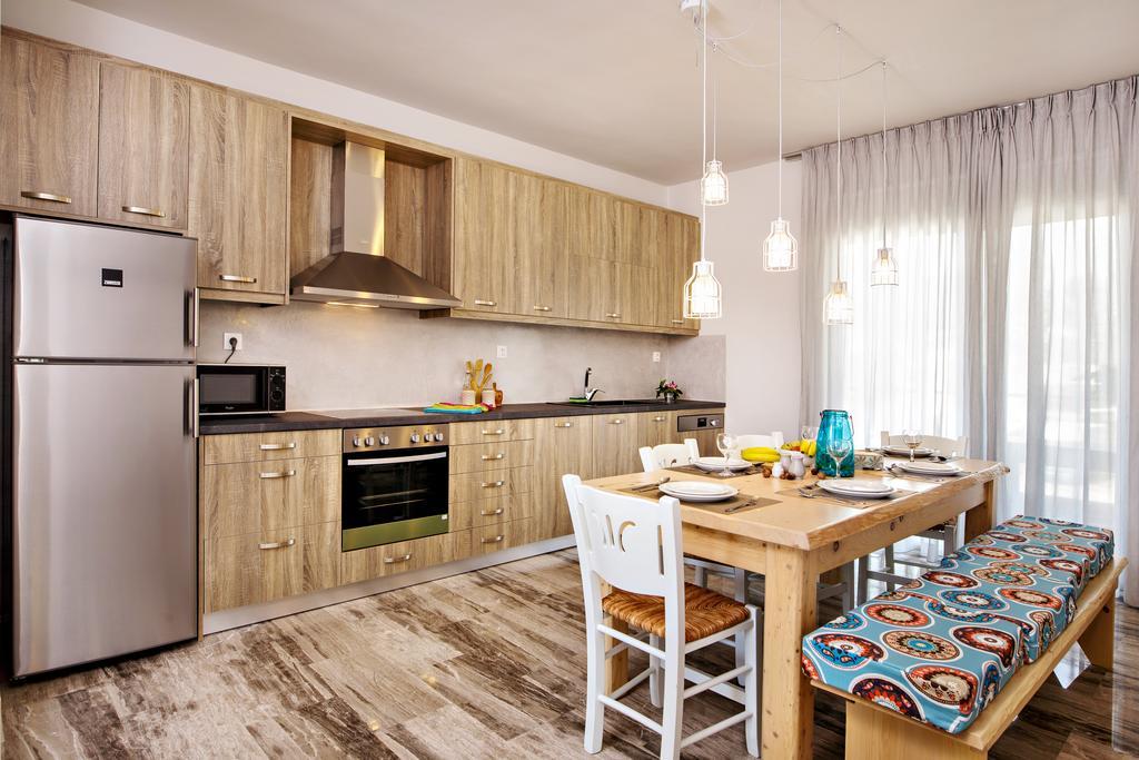 Beachside In Centre! Apartment